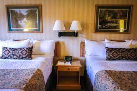 BEST WAYS A SOLO STAY AT A HOTEL CAN BENEFIT YOU